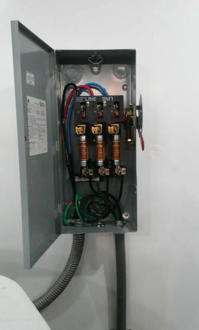 Three-phase disconnect switch installed for Smoke Detector Installation in Millis